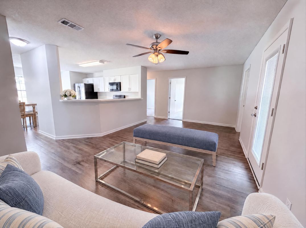 Property photo 3 of 1708 Ashwood Cir
