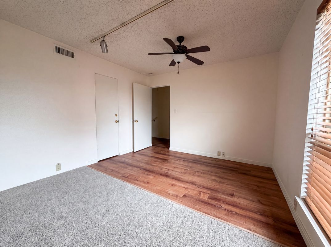 Photo 8 of 19 of 2503 McCue Rd, Houston, TX