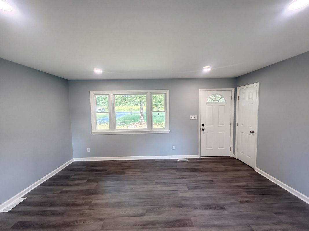 Property photo 3 of 7059 McLeansville Rd