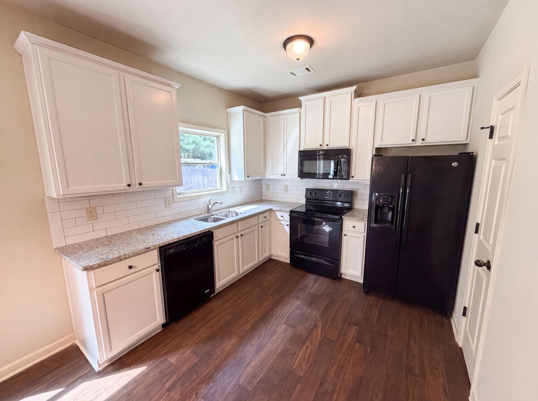 Property photo 2 of 1036 Glenwyck Dr