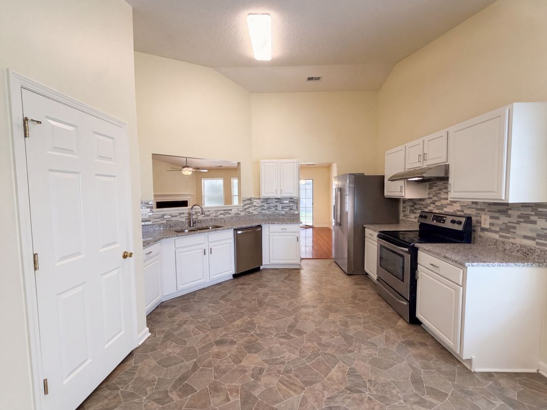 Property photo 2 of 5512 Spindlewood Ct
