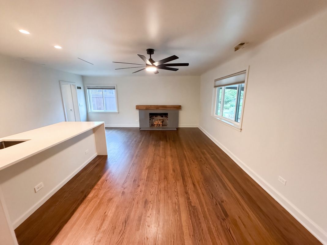 Property photo 3 of 1560 Leyden St