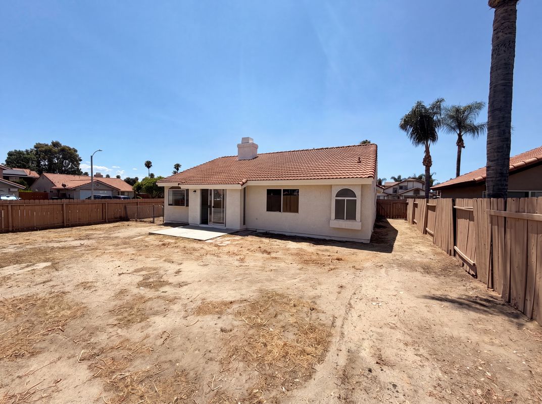 Photo 5 of 23 of 2758 Alne Dr, Hemet, CA