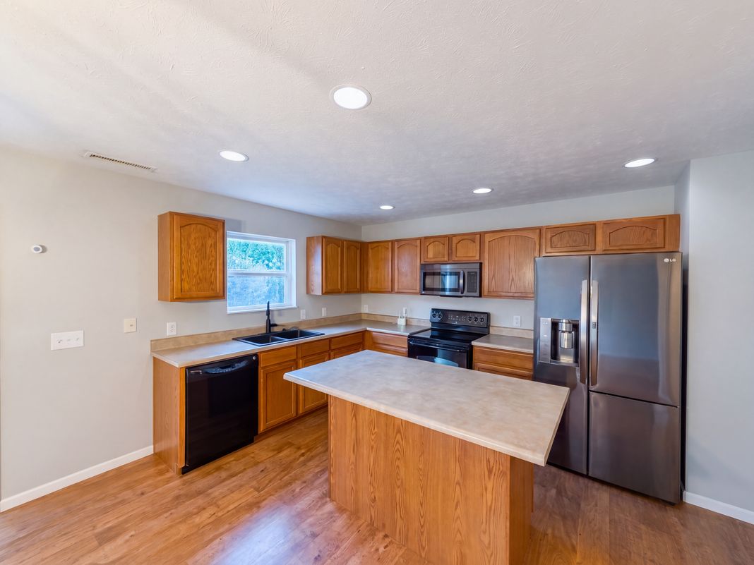 Property photo 2 of 10605 Dunes Ct