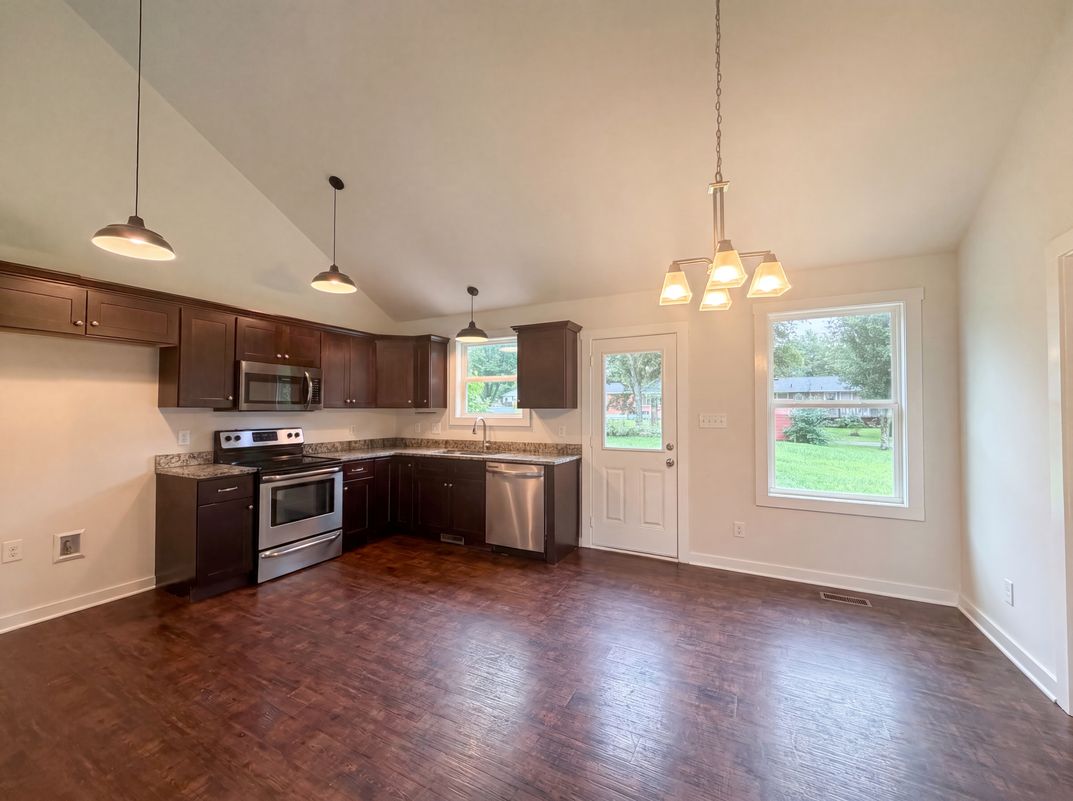 Property photo 2 of 1115 Moreno Ln