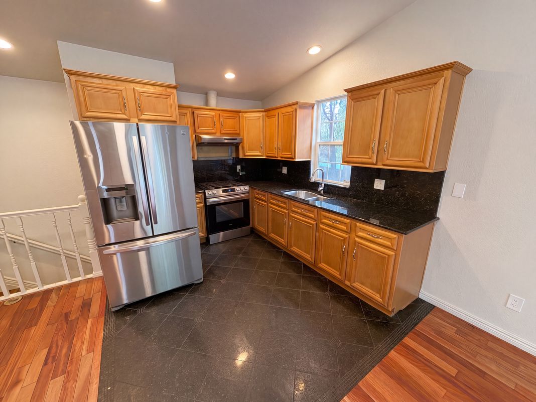 Property photo 2 of 4426 Durham Ct