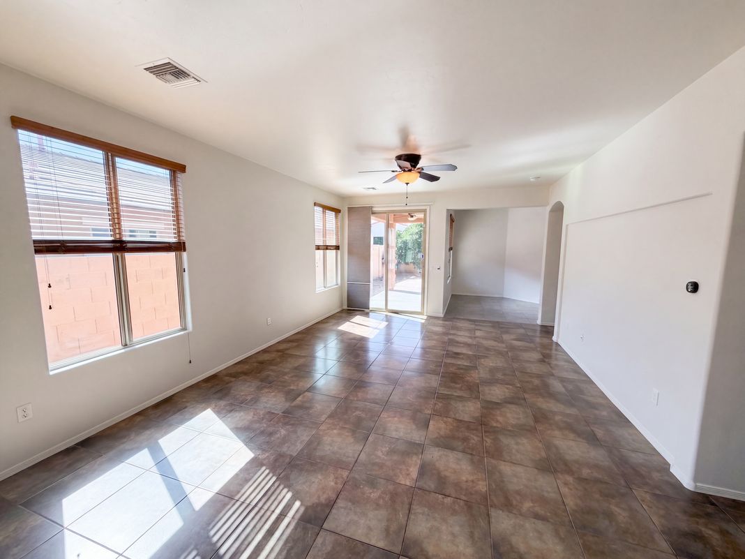 Property photo 3 of 575 W Camino Sorpresa