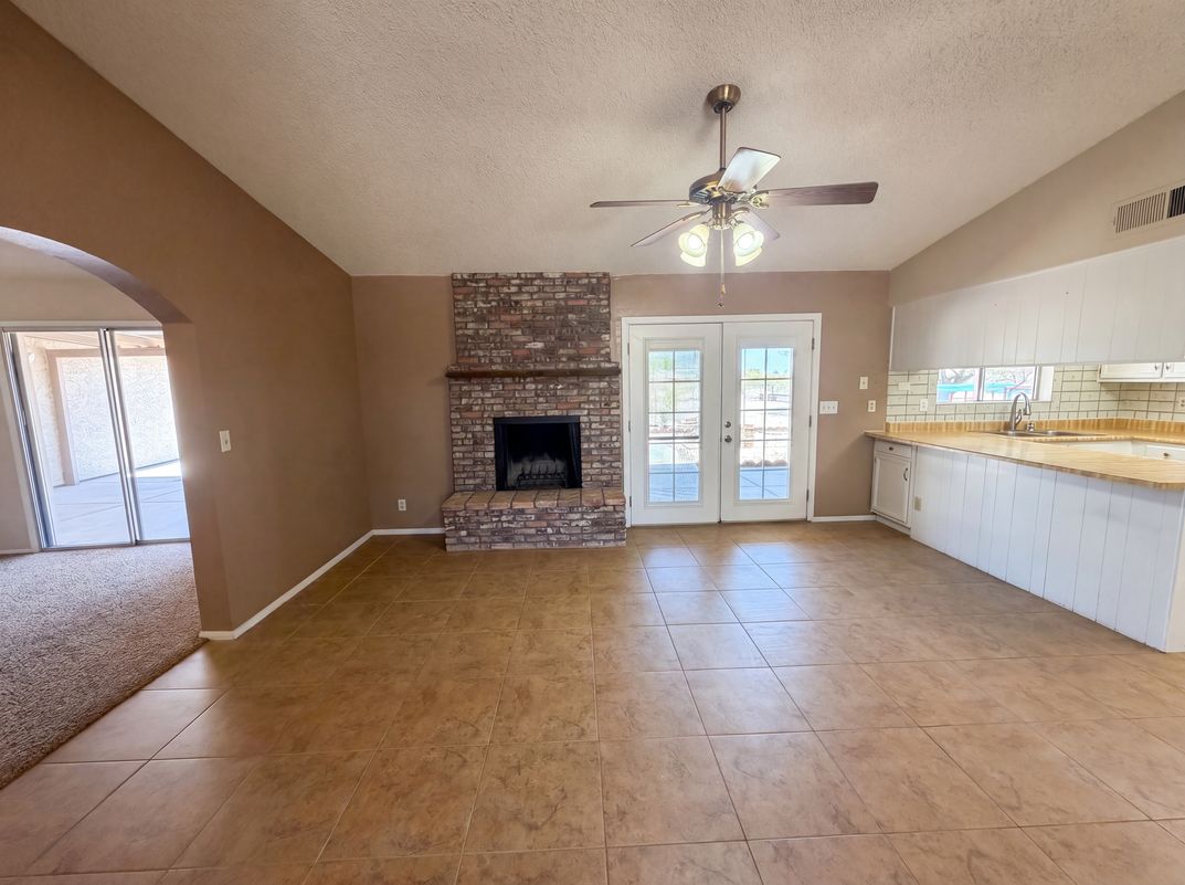 Property photo 3 of 2035 S 227th Ave