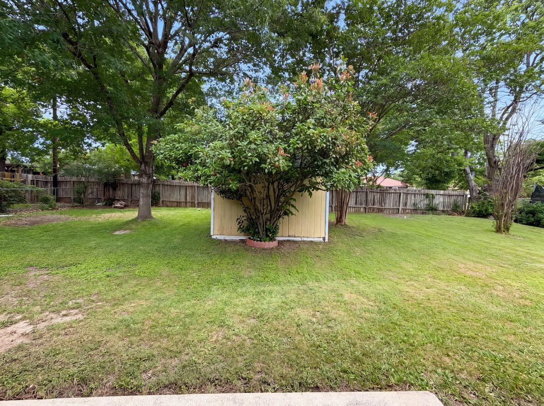 Photo 14 of 16 of 410 Cole Ave, Temple, TX