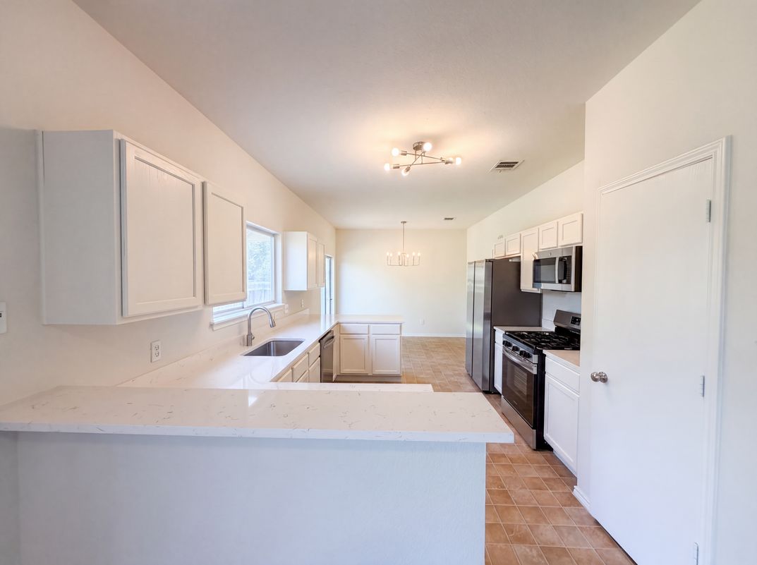 Property photo 2 of 710 Encanto Dr