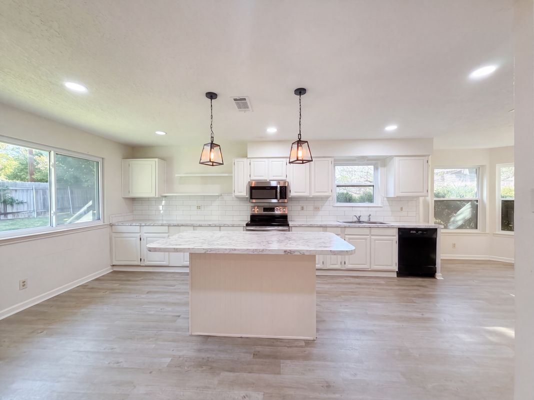 Property photo 2 of 4107 Rock Ct