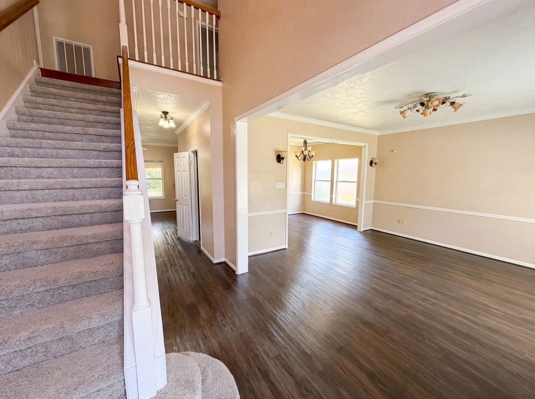 Photo 7 of 28 of 4215 River Ranch Dr, Pasadena, TX