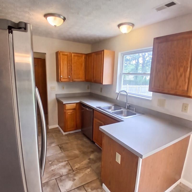 Property photo 2 of 208 Isaac Tharp St