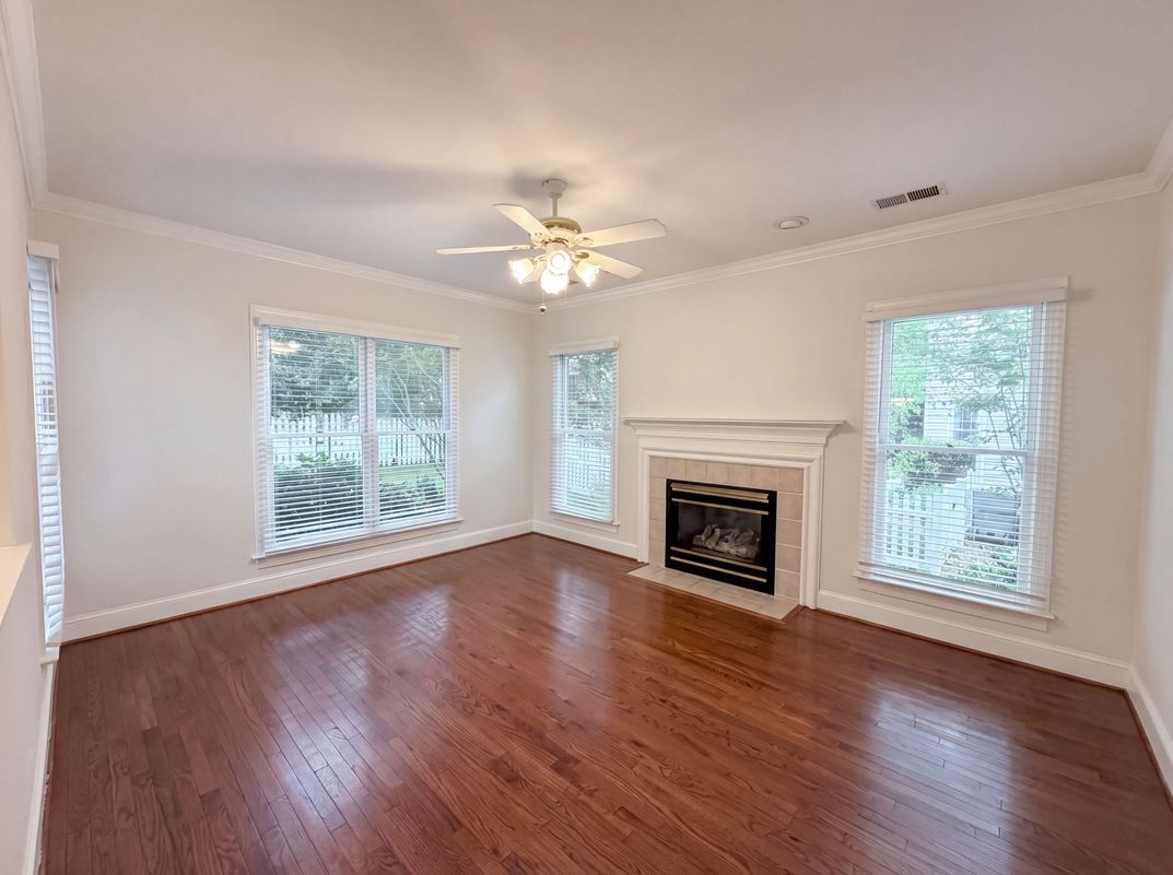 Property photo 3 of 7906 Elphin Ct
