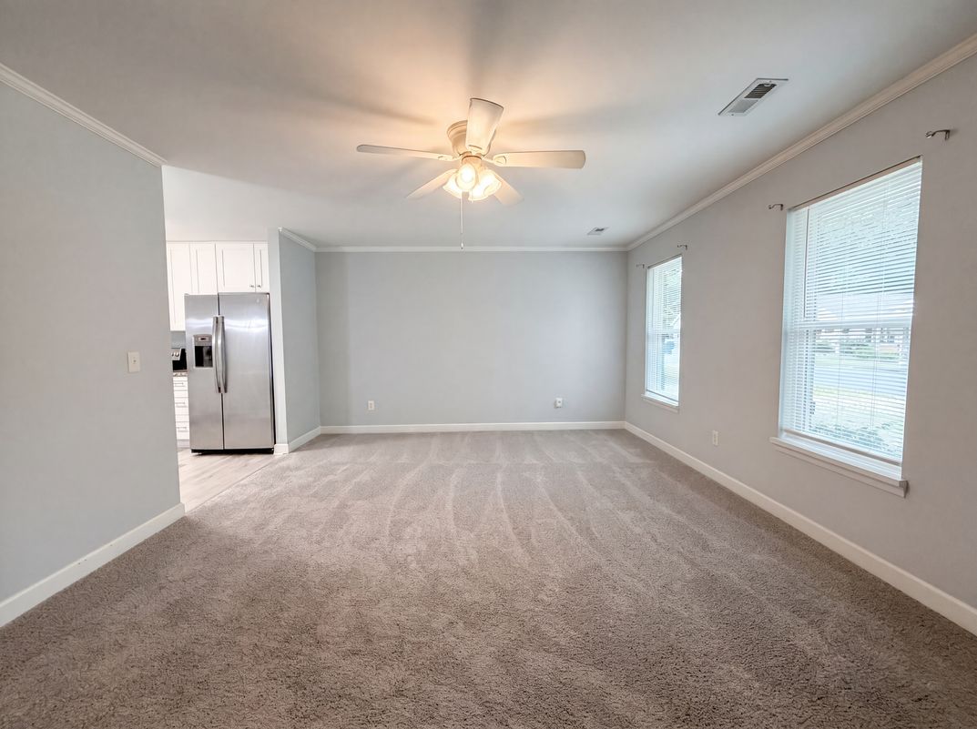 Property photo 3 of 304 Field St