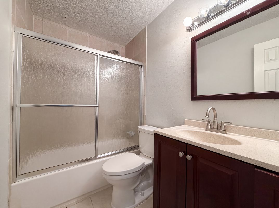 Photo 11 of 18 of 2503 McCue Rd, Houston, TX