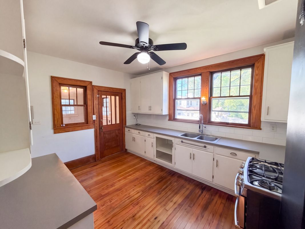 Property photo 2 of 1016 Scales St