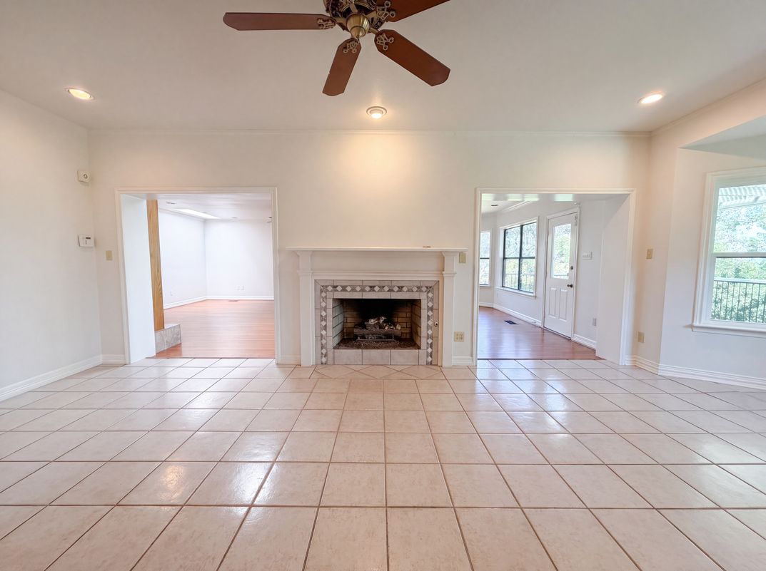 Property photo 3 of 7632 Westwind Dr