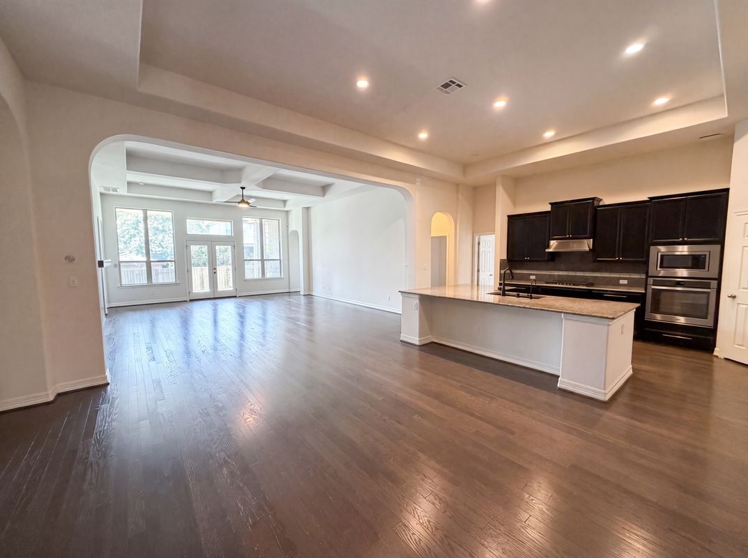 Photo 2 of 19 of 1604 Hollowback Dr, Leander, TX