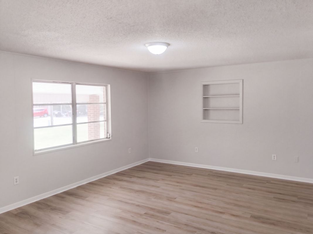 Property photo 3 of 141 Chessher Ct