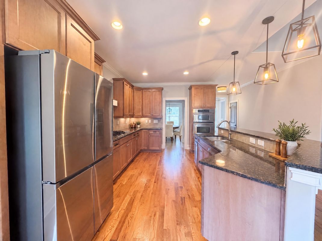 Property photo 2 of 131 Lakeshore Hills Dr