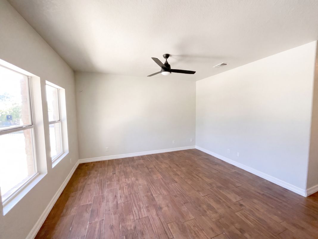 Property photo 3 of 102 Bowdoin St