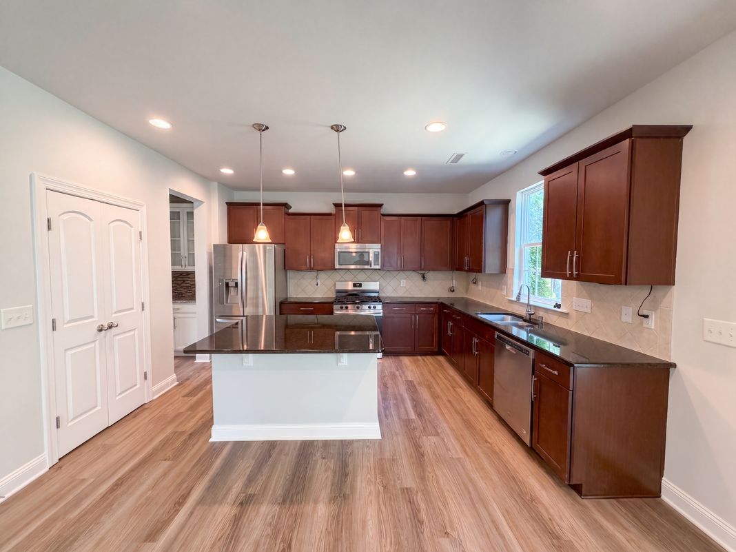 Property photo 2 of 1578 Tice Hurst Ln