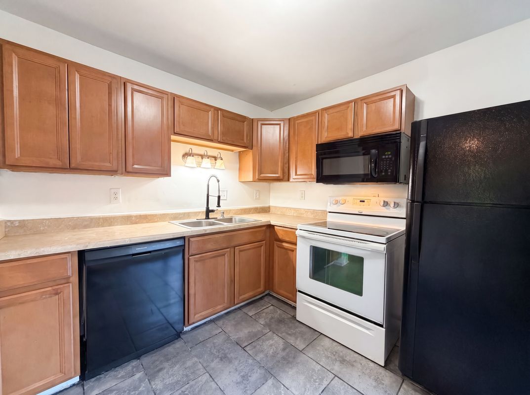 Property photo 2 of 2725 Flintlock Pl