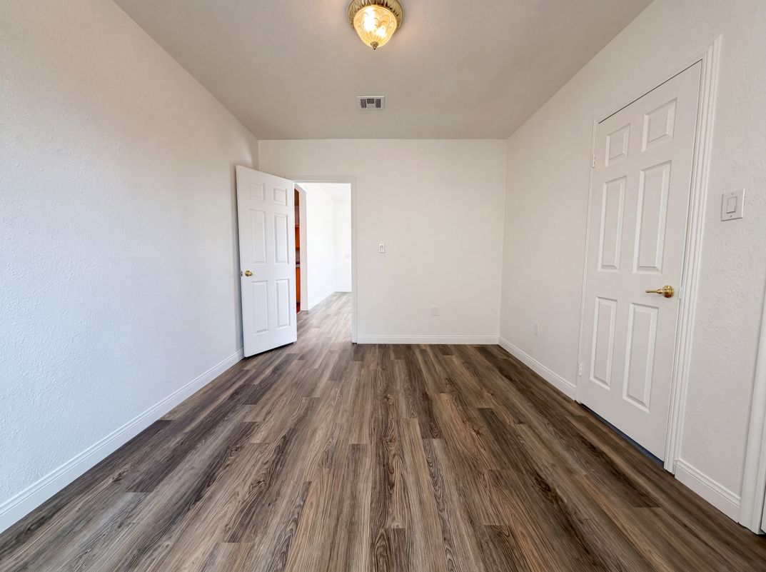 Photo 14 of 32 of 5338 Lindsay Heights St, Las Vegas, NV