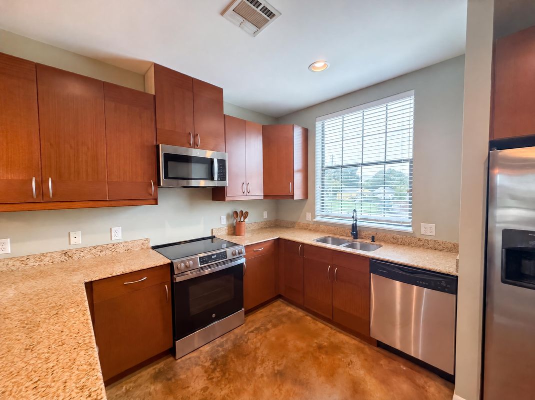 Property photo 2 of 310 S Jensen Dr Apt 2