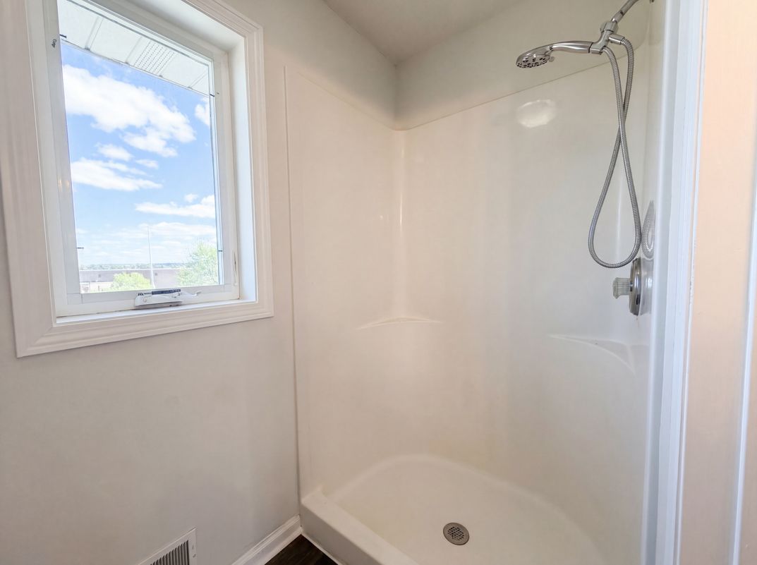 Photo 18 of 25 of 9429 Harkness Ave S, Cottage Grove, MN