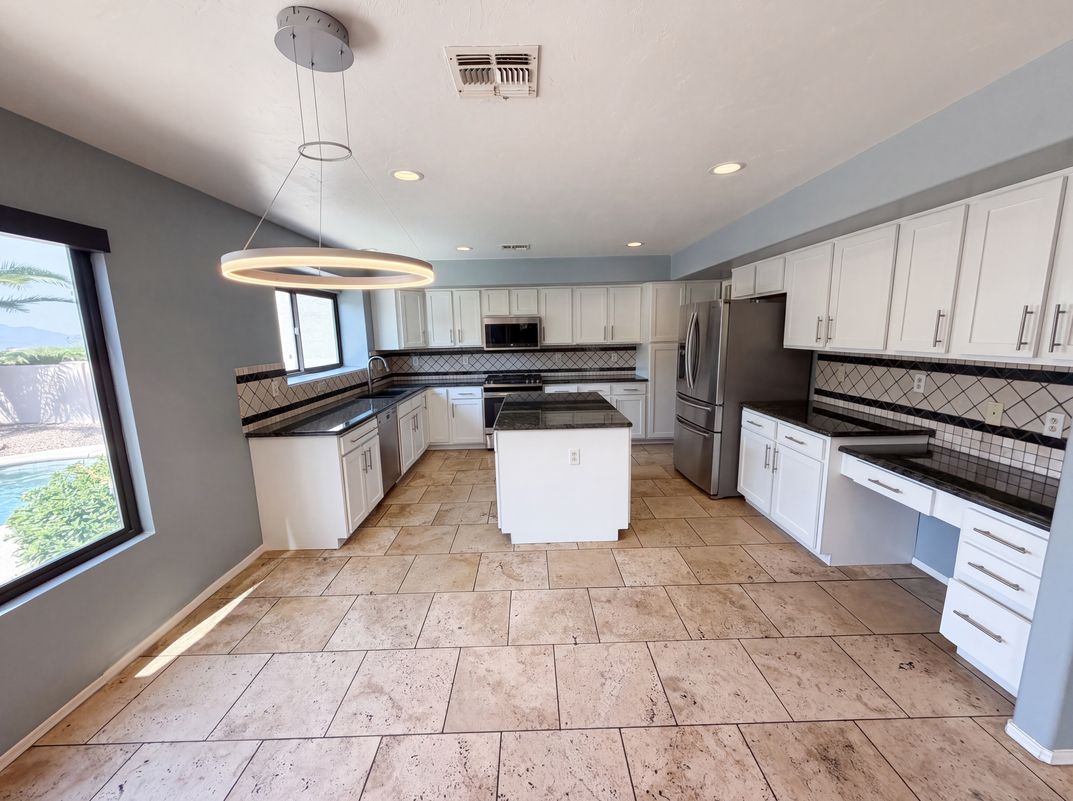 Property photo 2 of 2083 W Arizona Rose Dr