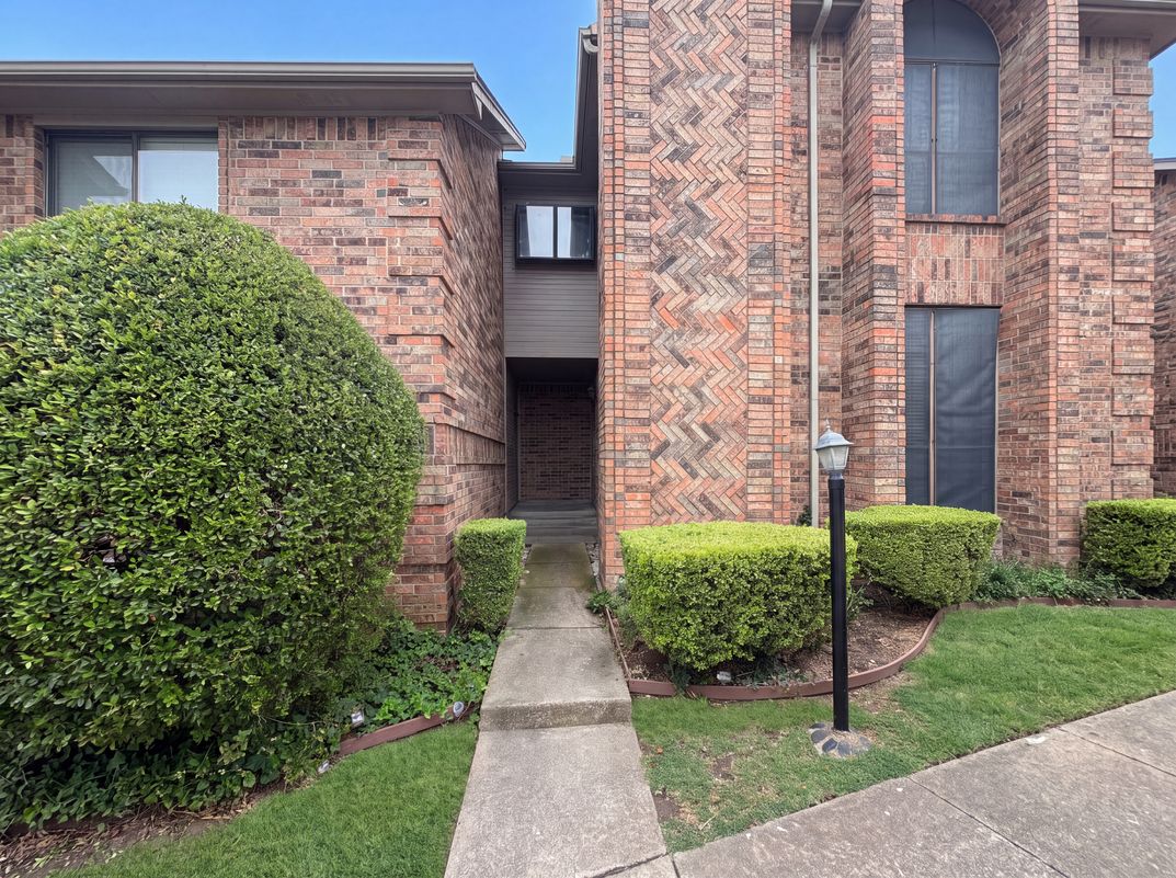 Property photo 1 of 3500 E Park Blvd Apt 102