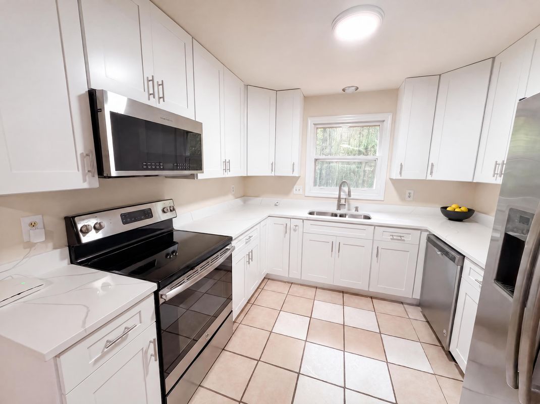 Property photo 2 of 12330 Deerhurst Dr