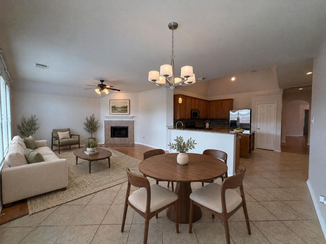 Property photo 2 of 11810 White Water Bay Dr