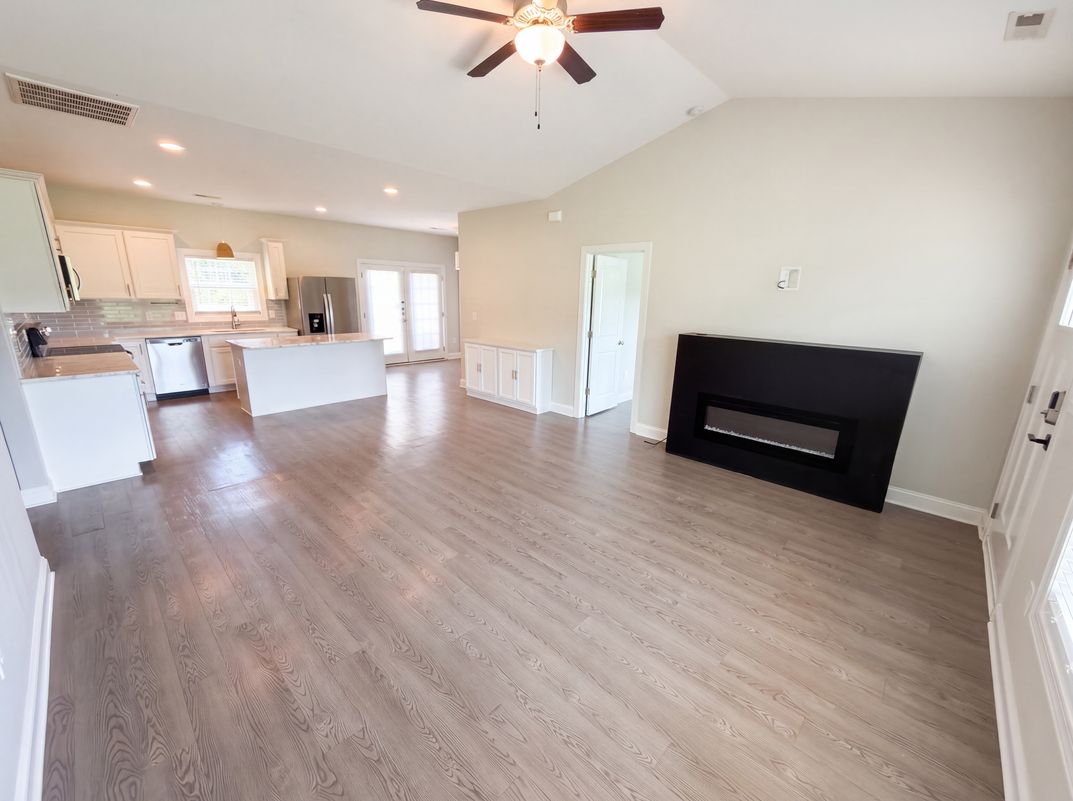 Property photo 3 of 7825 Medlin Rd
