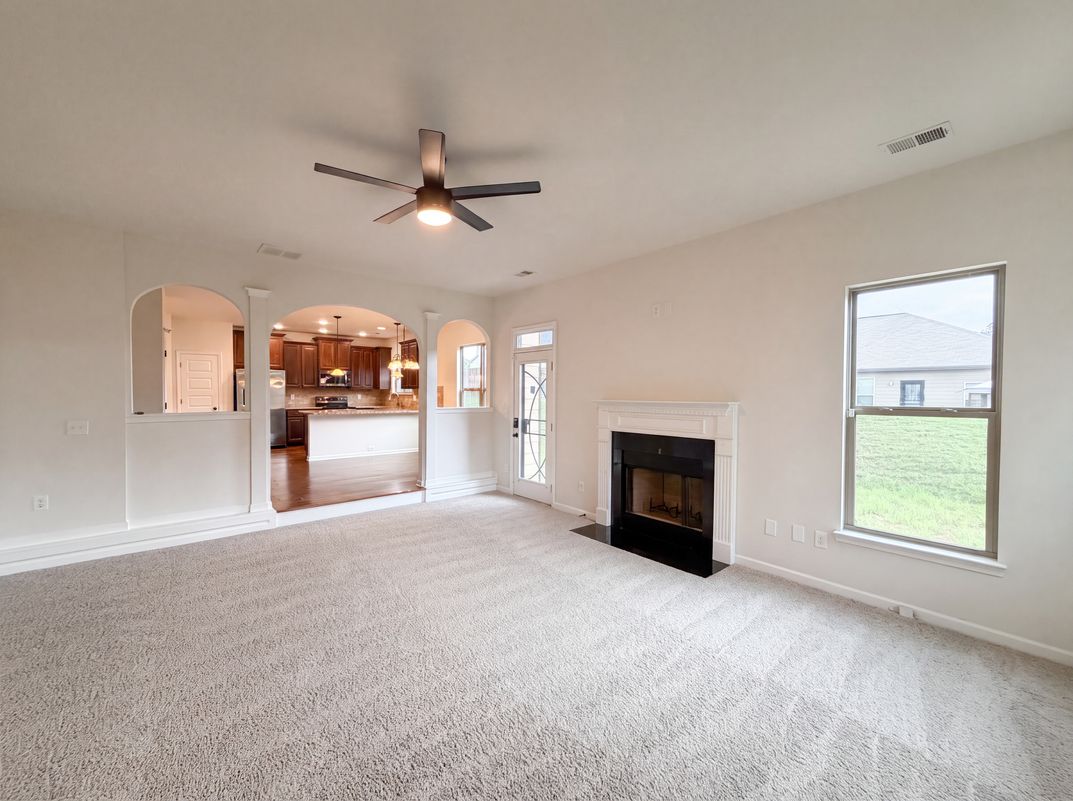 Property photo 3 of 85 Pulaski Pl