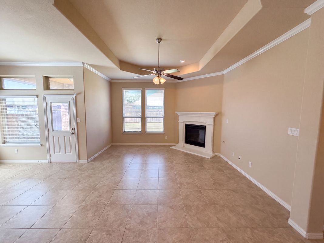 Property photo 3 of 3912 Gennaker Dr