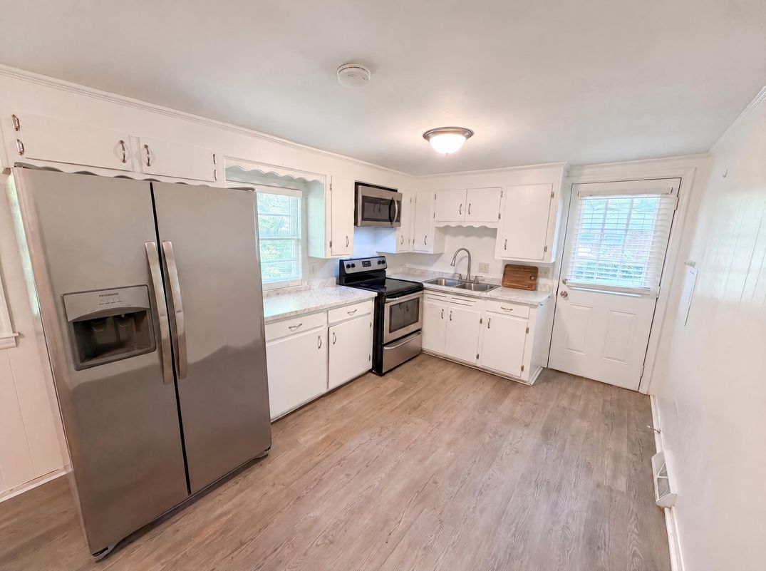 Property photo 2 of 1502 Pine St