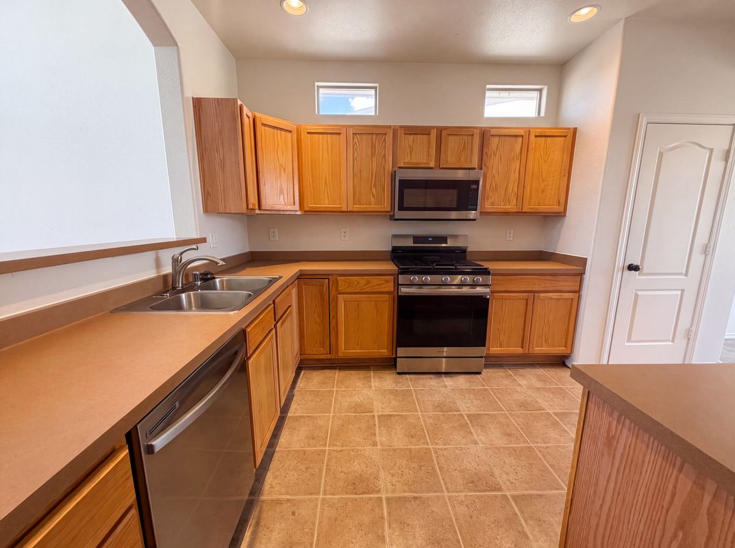 Property photo 2 of 1444 Peppoli Loop SE