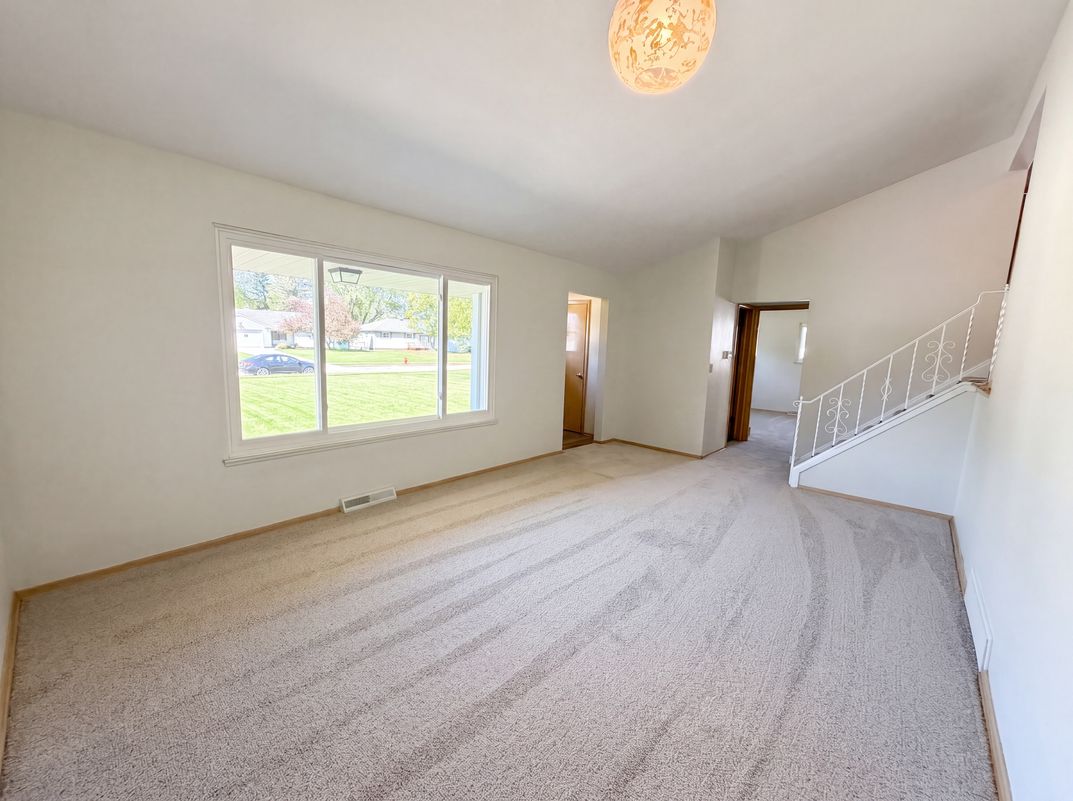 Property photo 3 of 5444 Kenbridge Dr