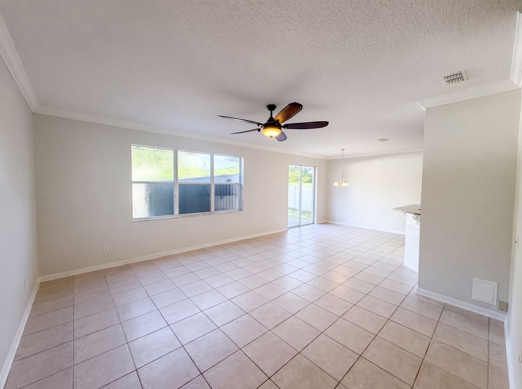 Property photo 3 of 31628 Spoonflower Cir