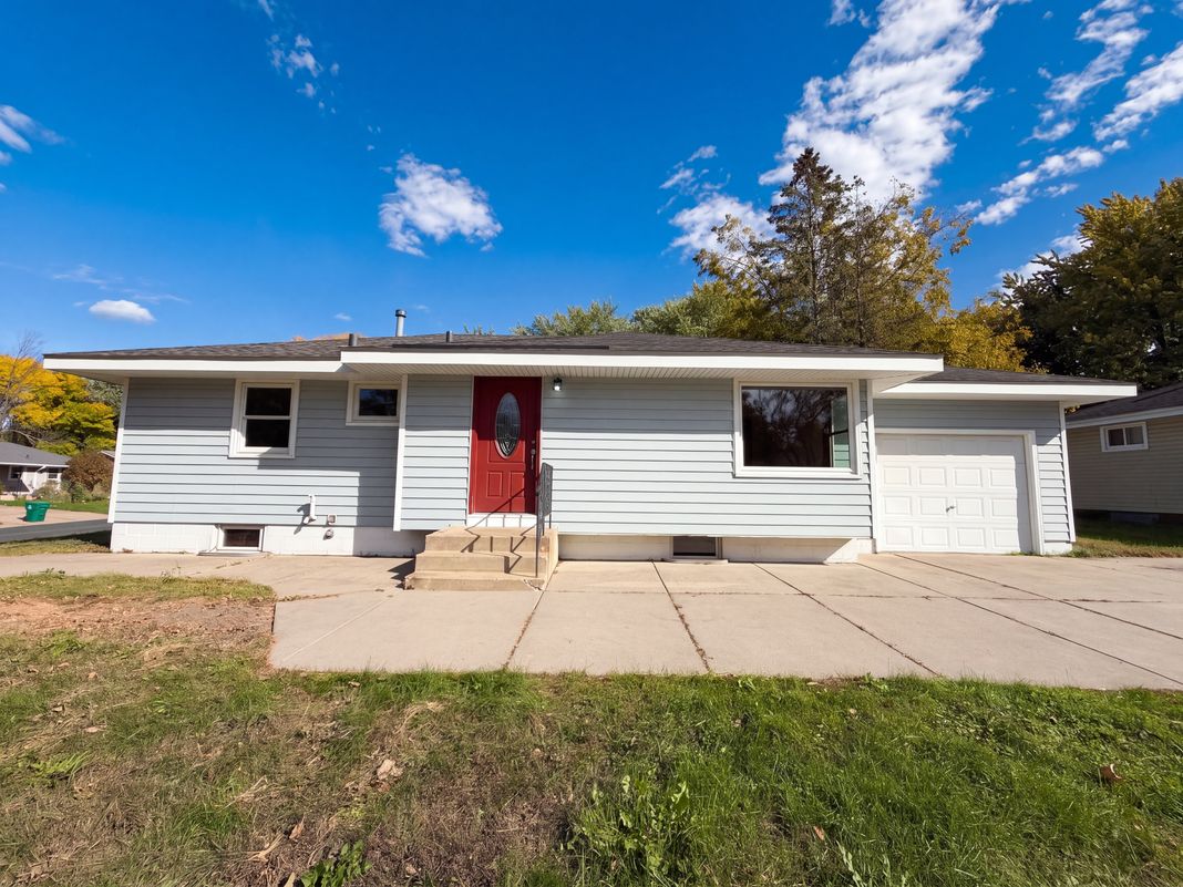 Property photo 1 of 5964 Decatur Ave N