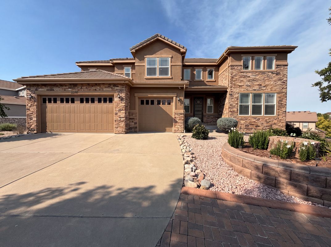 Property photo 1 of 22197 E Easter Cir