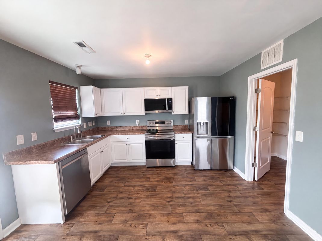 Property photo 2 of 741 Cairn Cir