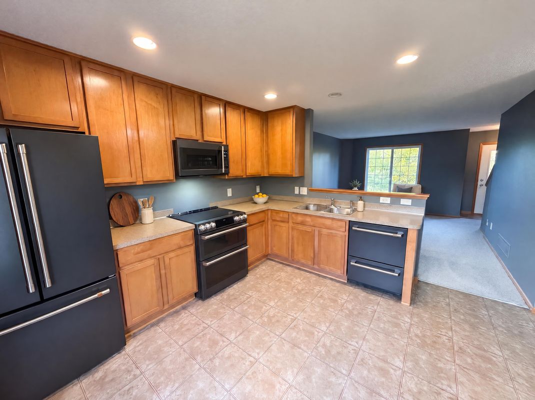 Property photo 2 of 4964 Emmit Dr N Unit 2