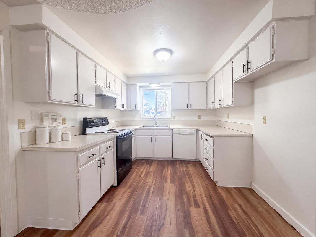 Property photo 2 of 324 N 5th St