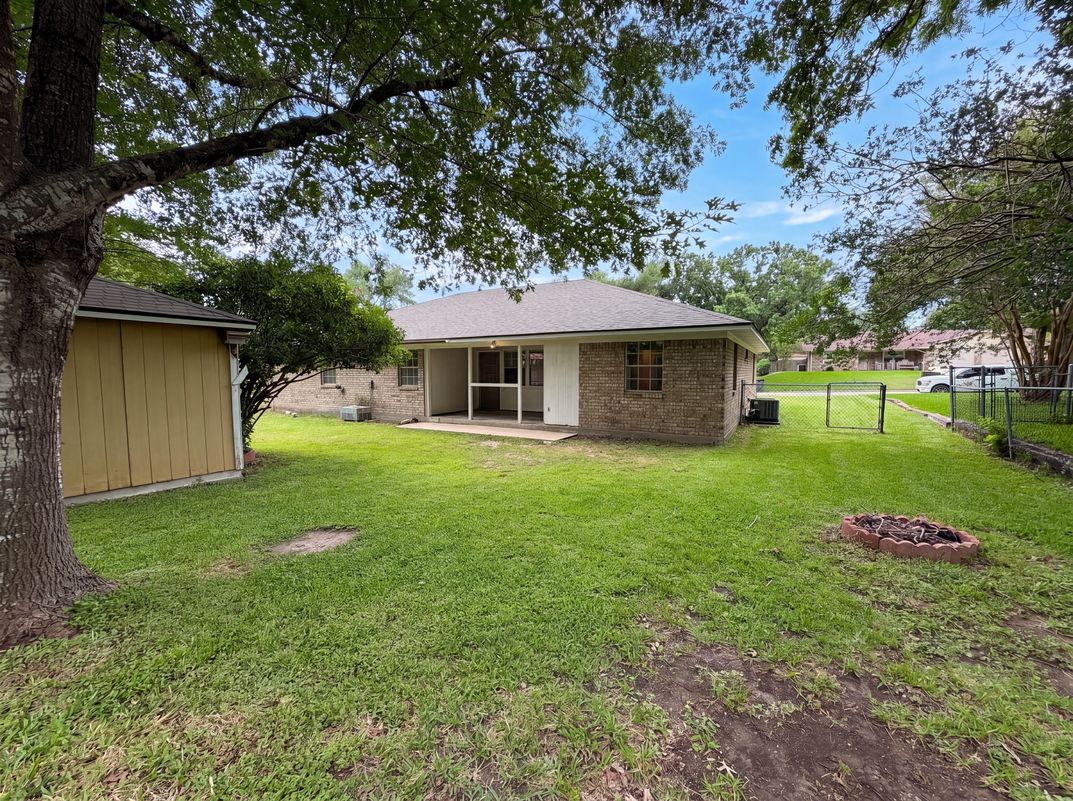 Photo 5 of 16 of 410 Cole Ave, Temple, TX