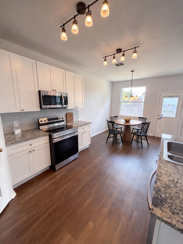 Property photo 2 of 2220 Sumac Dr