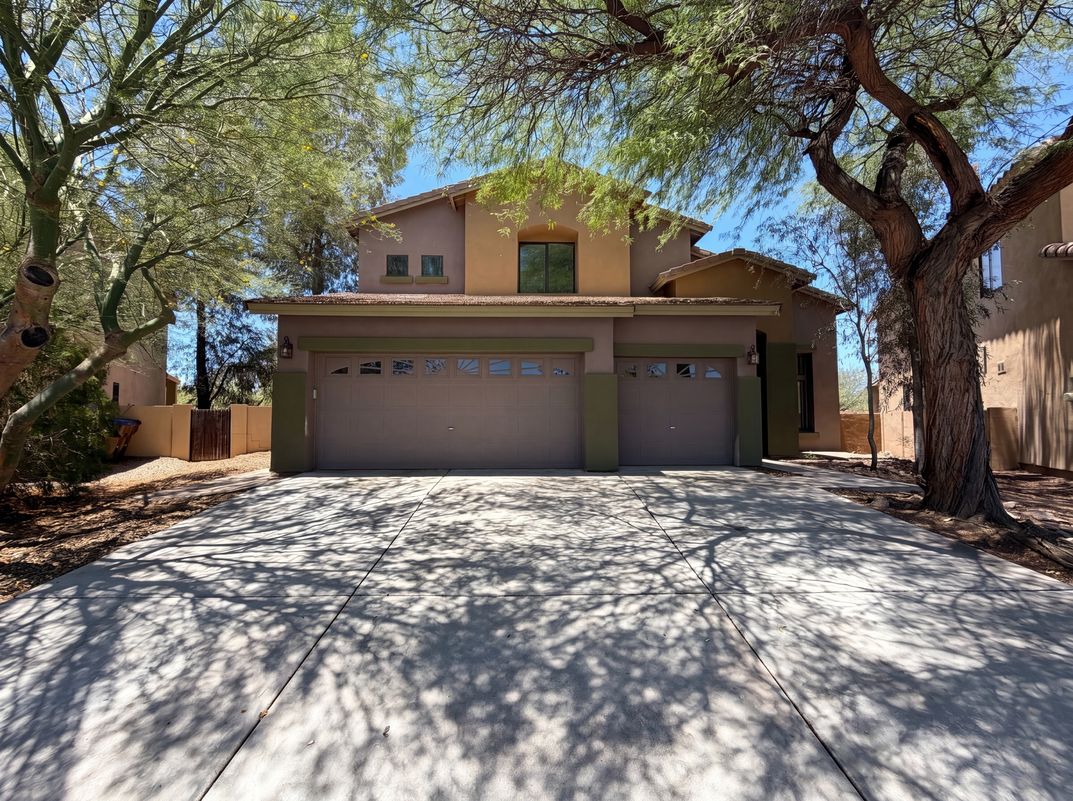 Property photo 1 of 6 E Placita Vista Alegre